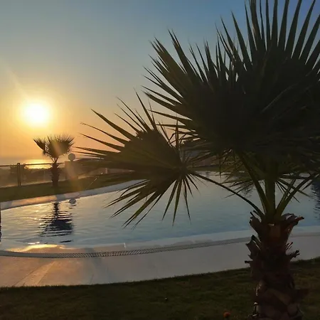 Yalcin Poolfloor Vila