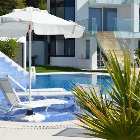 Villa Yalcin Poolfloor Kusadası