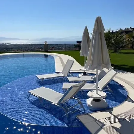 Villa Yalcin Poolfloor Kusadası