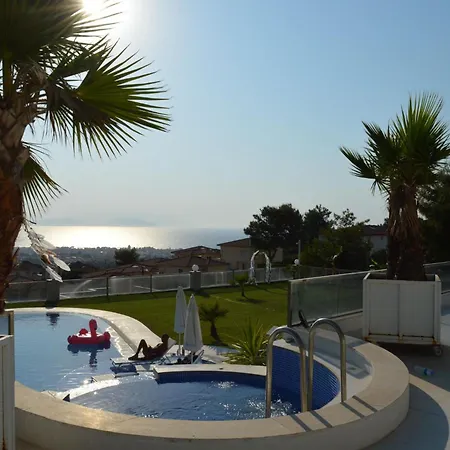 Yalcin Poolfloor Βίλα *